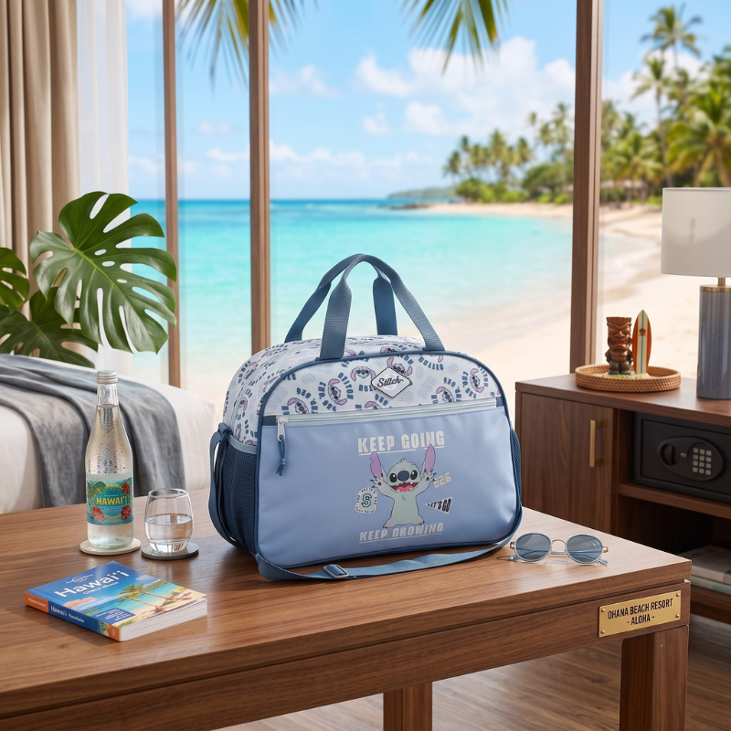Bolsa de viaje Stitch Keep Going mostrando el compartimento principal con cremallera