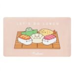 Alfombrilla de Escritorio Pusheen: Sushi Roll 60x35