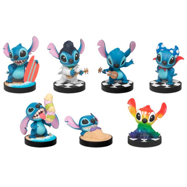 Figuras sorpresa Stitch coleccionables de la marca Beast Kingdom con temática veraniega
