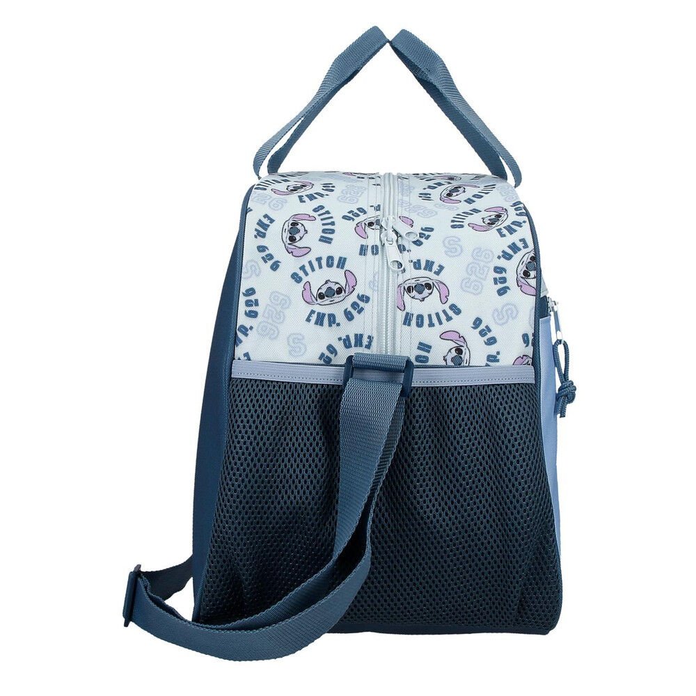 Detalle del diseño Keep Going de Stitch en la bolsa de viaje Disney