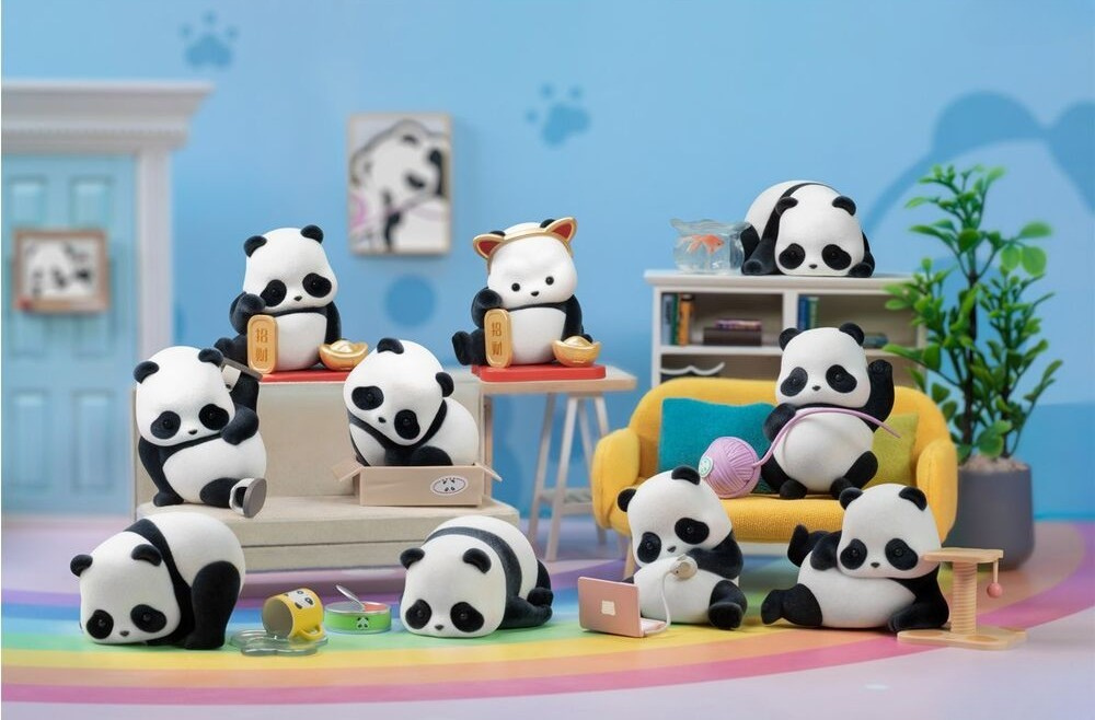 Bolsita sellada con figura sorpresa Panda Roll sin abrir