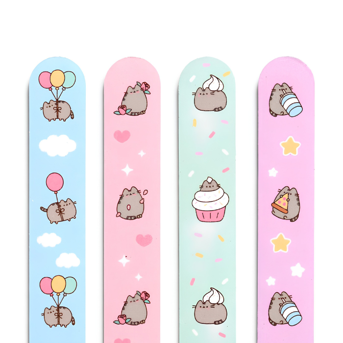 Lima de uñas Pusheen, ilustración de la gatita en pose divertida